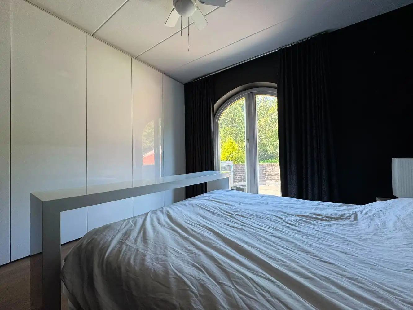 Villa met zwembad en bijgebouw foto 20