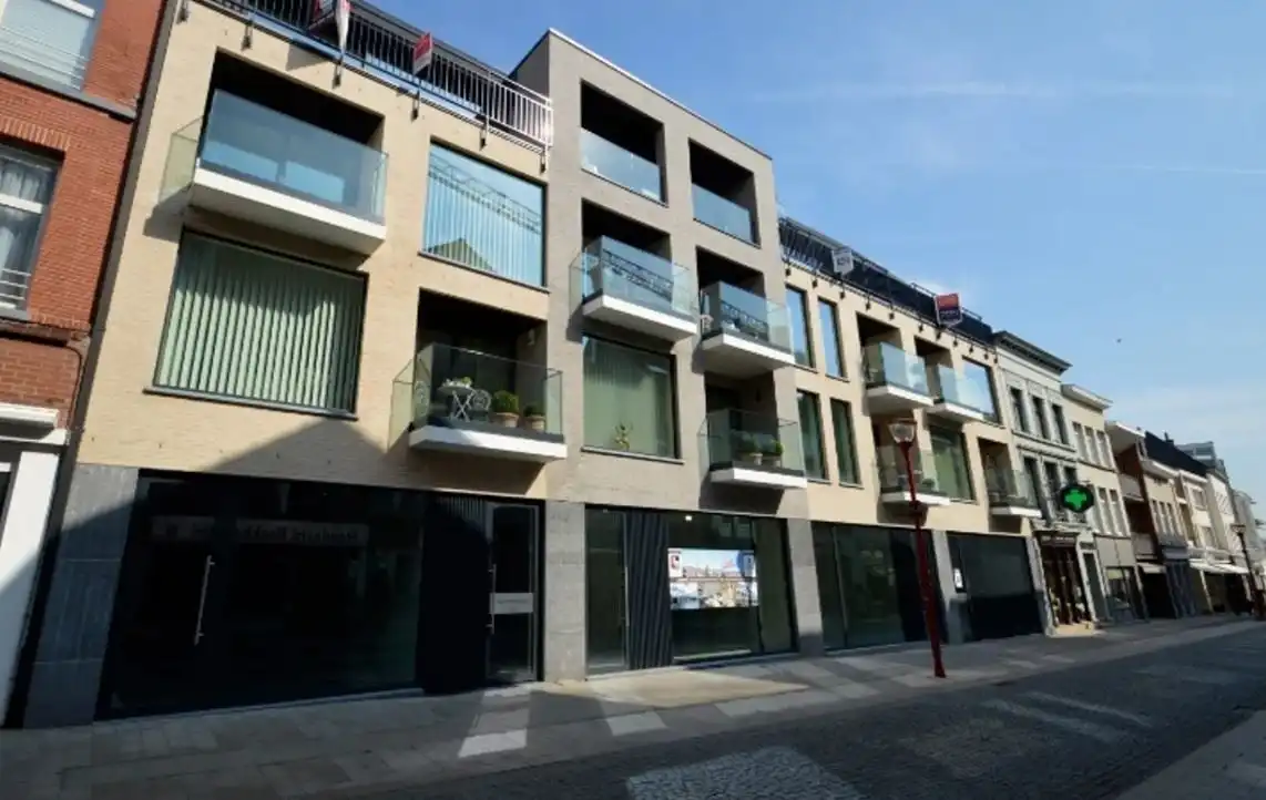 CASCO NIEUWBOUW HANDELSGELIJKVLOERS NAAST HANS ANDERS foto {{pictureIndex}}