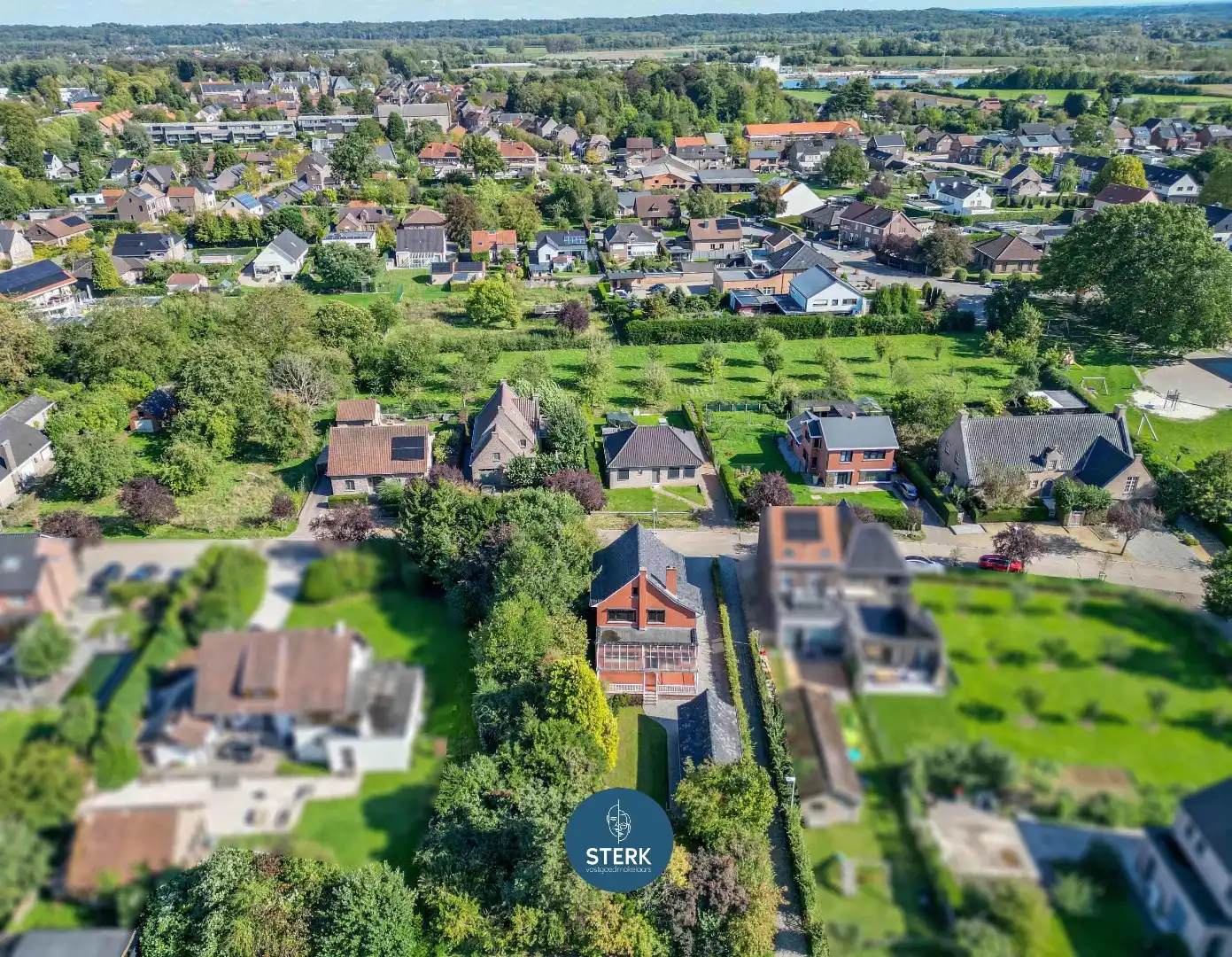 RUIME GEZINSWONING MET VEEL CHARME EN KARAKTER TE REKEM !  foto 4