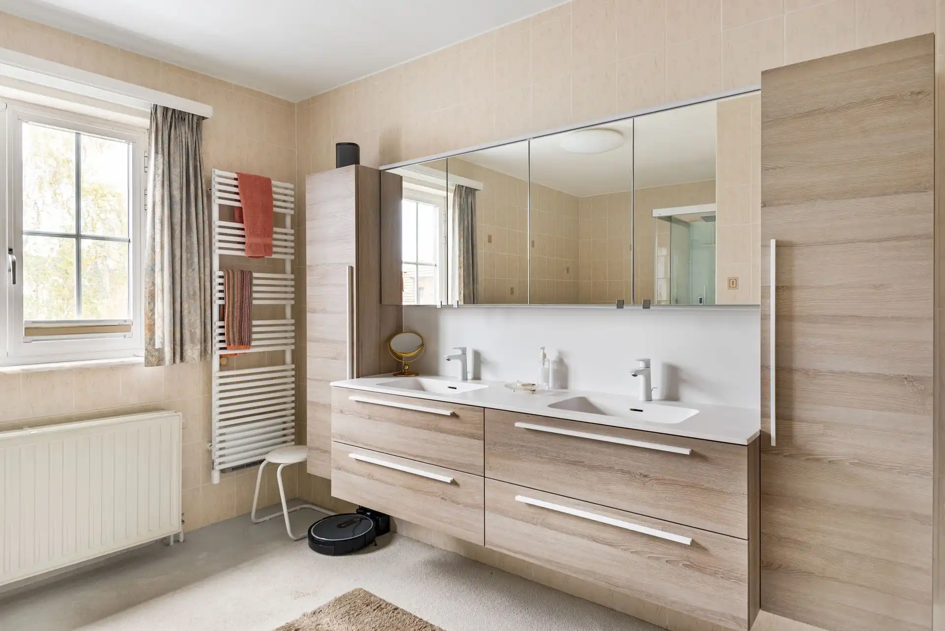 RUIME WONING MET POLYVALENTE RUIMTE foto 21