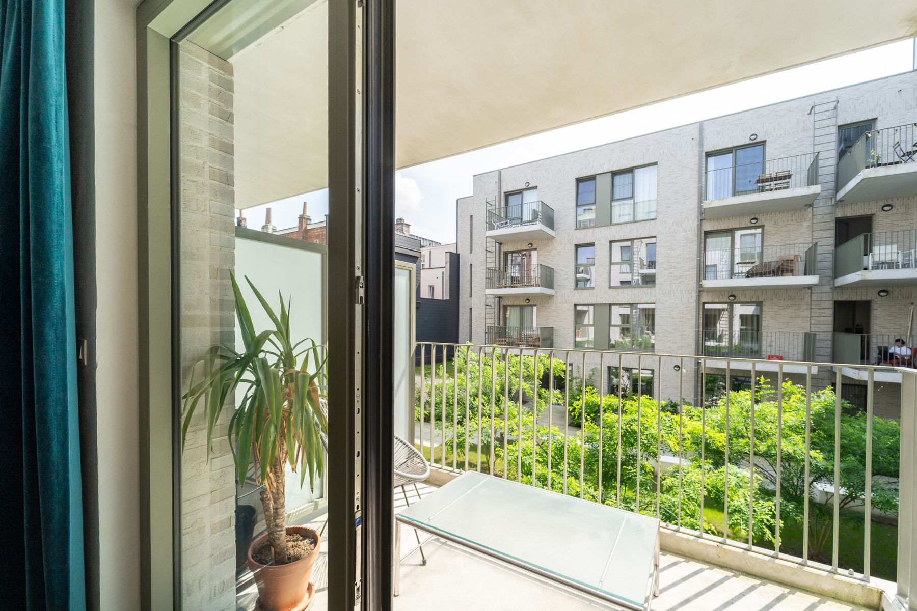 Nieuwbouw tweeslaapkamer appartement met terras foto 7