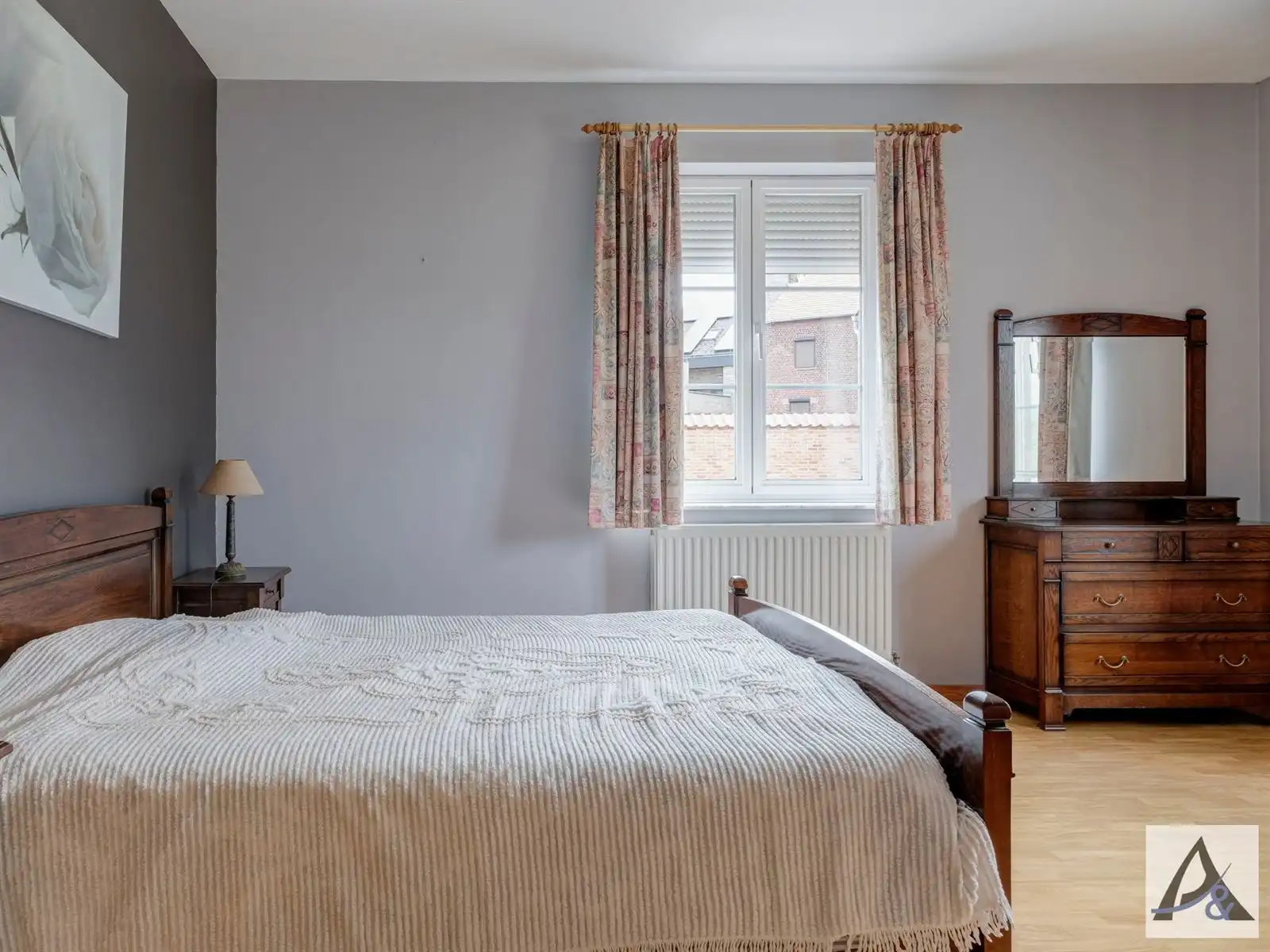 Exclusieve villa met ruime loods in hartje Munsterbilzen foto 35