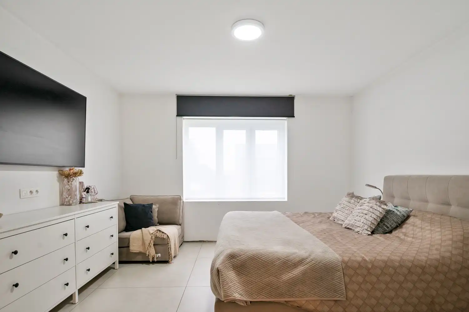 Gerenoveerde woning met 5 slpkrs en 2 badkamers op perceel van 2527m² te Onze-Lieve-Vrouw-Waver foto 13