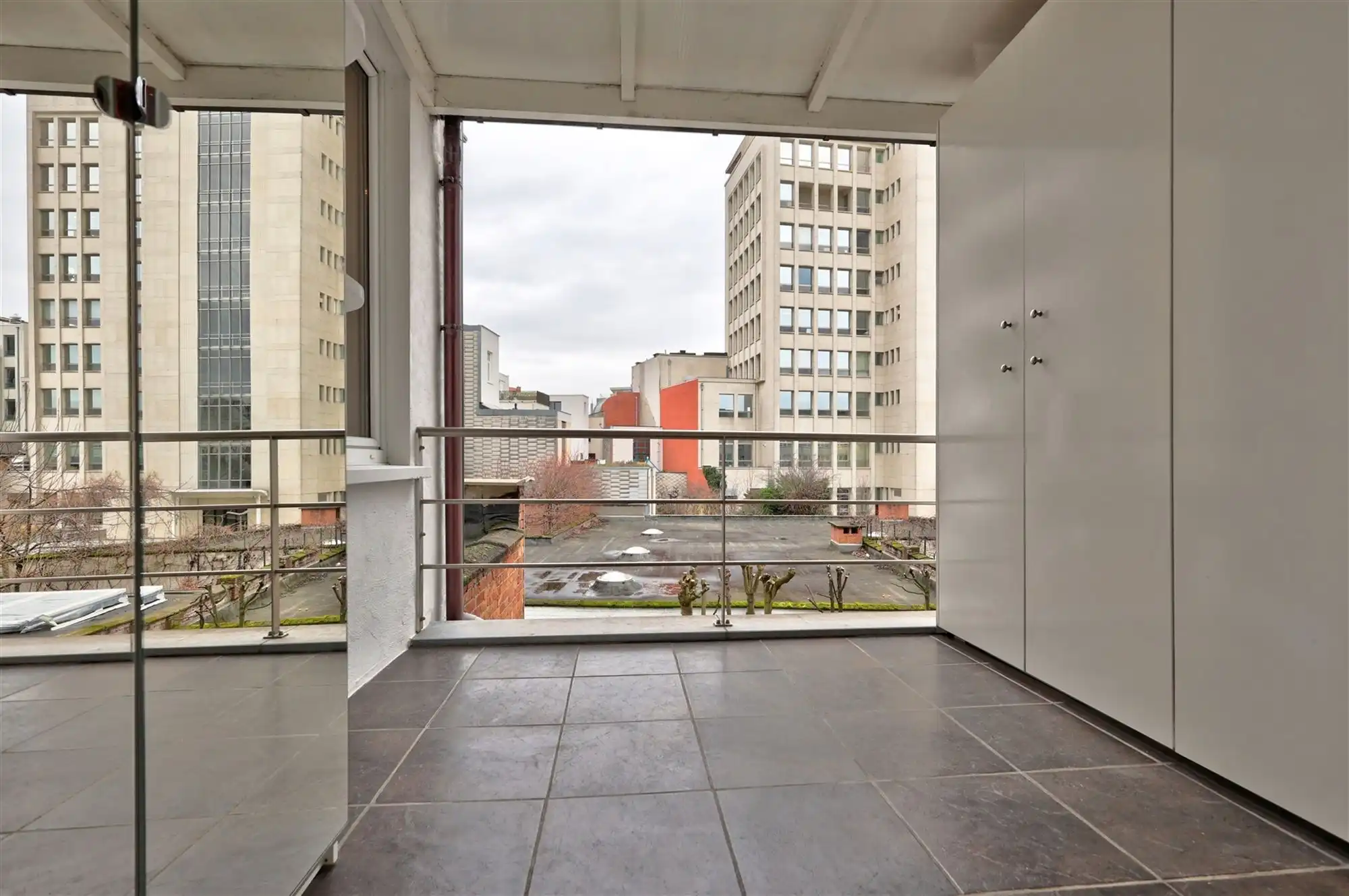 Gemeubeld appartement met ruim terras in centrum Antwerpen foto 8