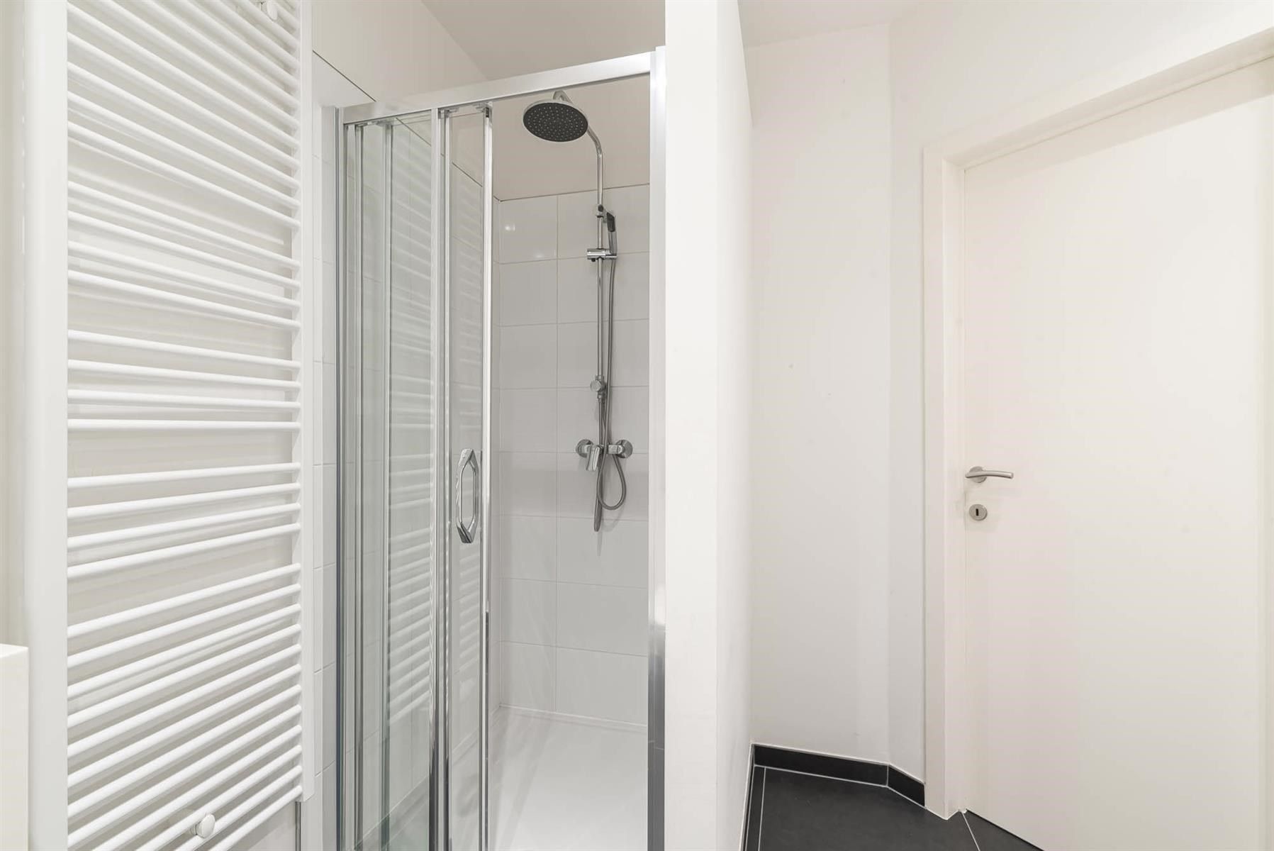 Gerenoveerd appartement op centrale ligging foto 6