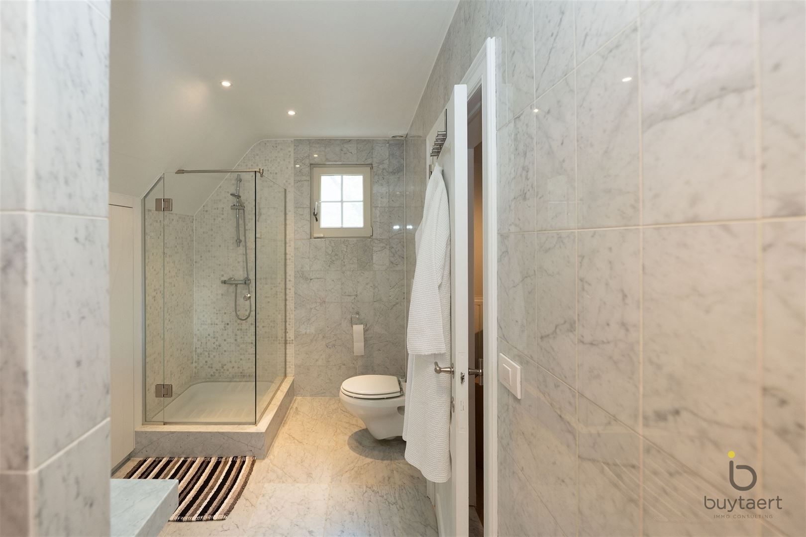 EXCLUSIEF: stijlvolle villa met een tijdloze inrichting op een toplocatie te Schilde! foto 63