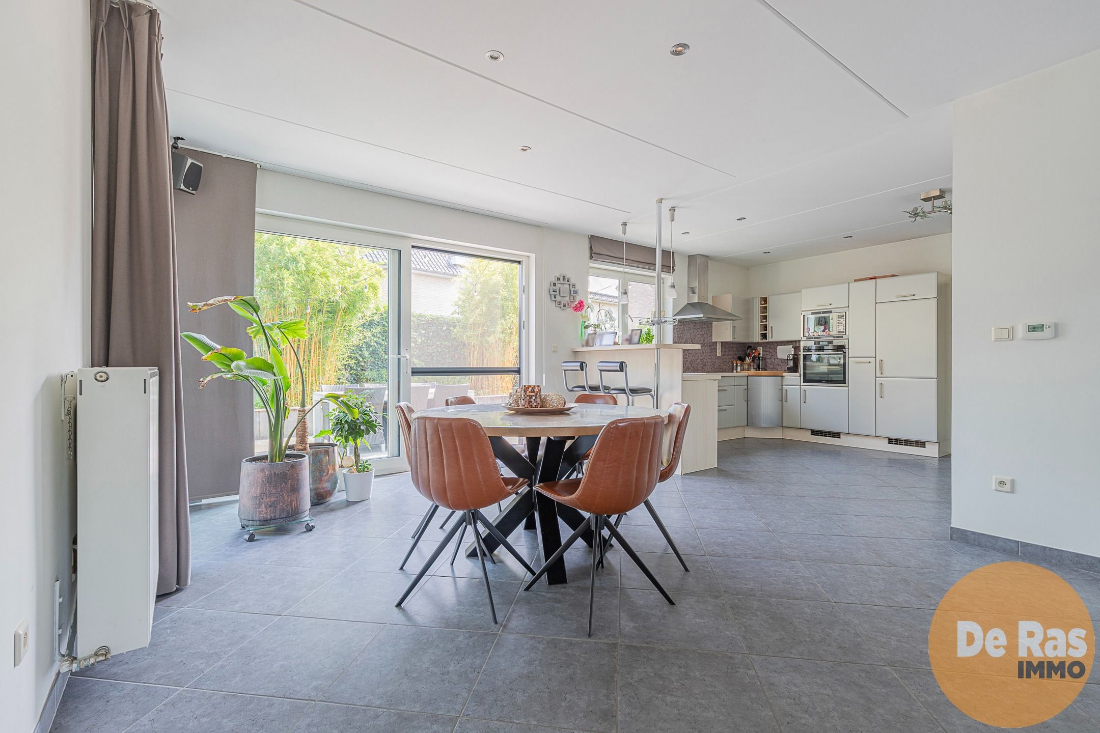 ZELE -Instapklare woning met 3 kamers op uitstekende locatie foto 5
