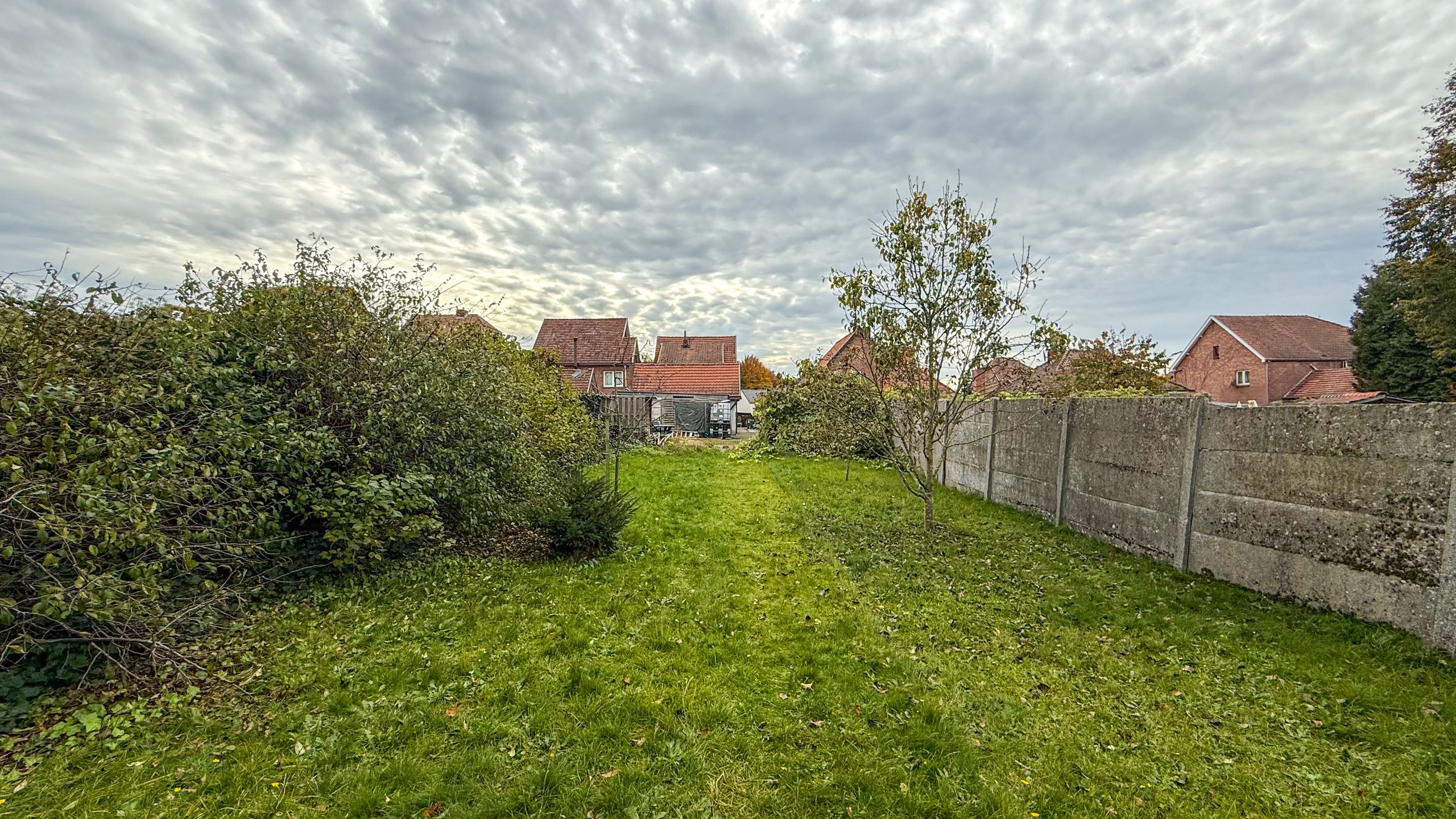 Half open gezinswoning, centraal gelegen, met 3 slaapkamers! foto 30