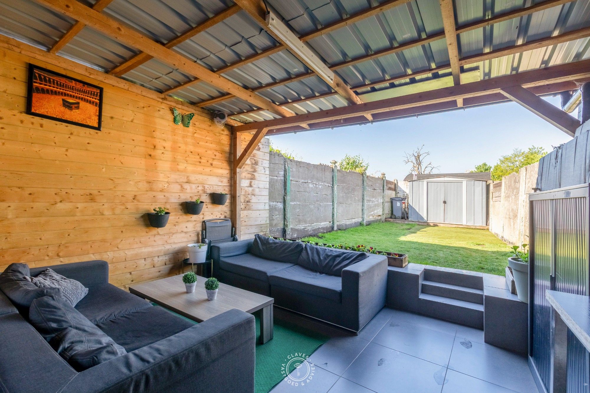 Instapklare rijwoning met vier slaapkamers en zonnige tuin foto 9