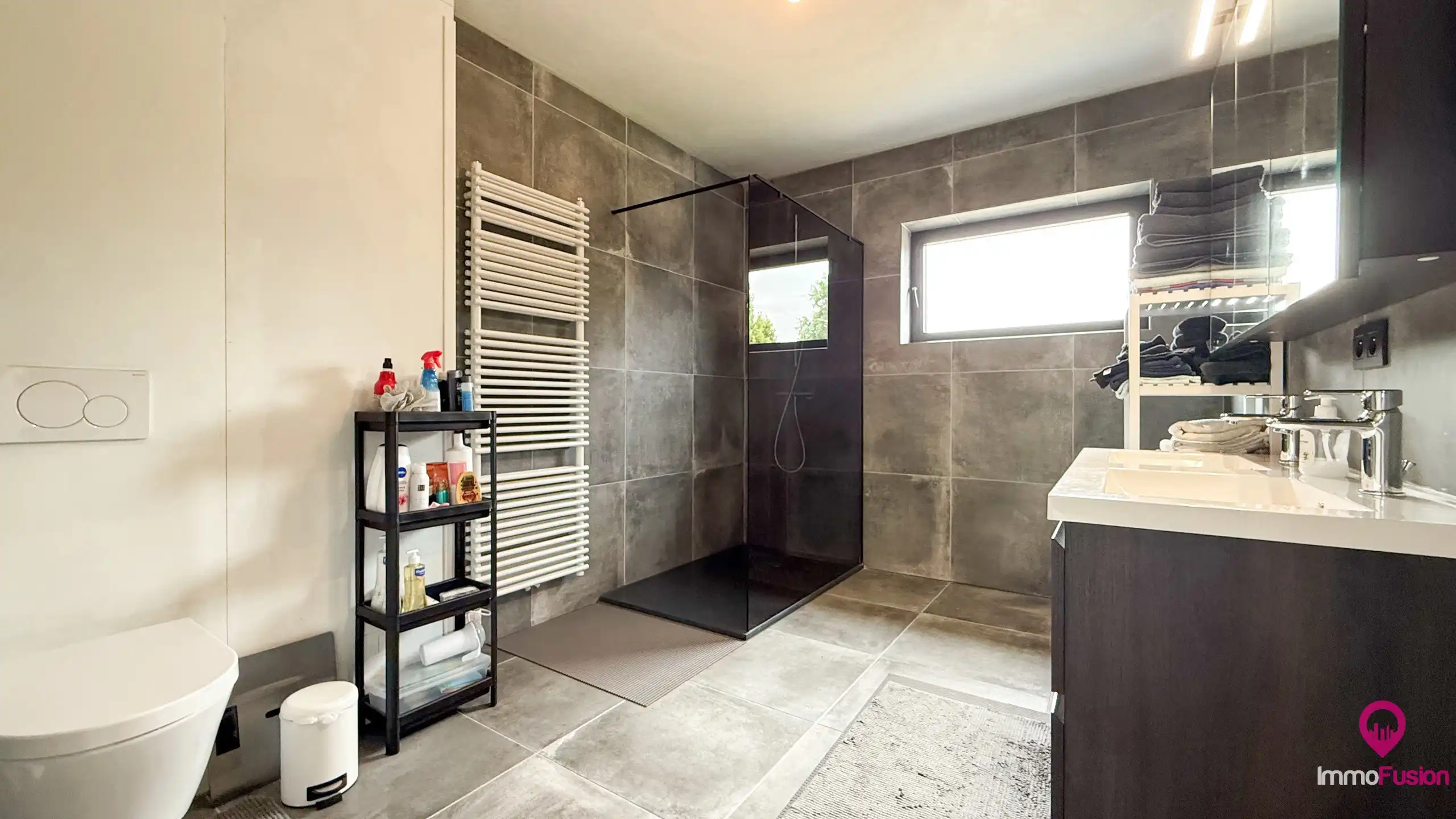 Moderne halfopen nieuwbouwwoning met 4 slaapkamers! foto 18