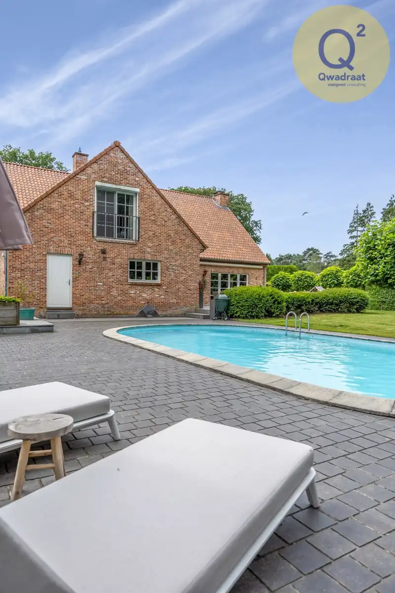 Rustig gelegen villa van met zwembad en poolhouse  foto 76