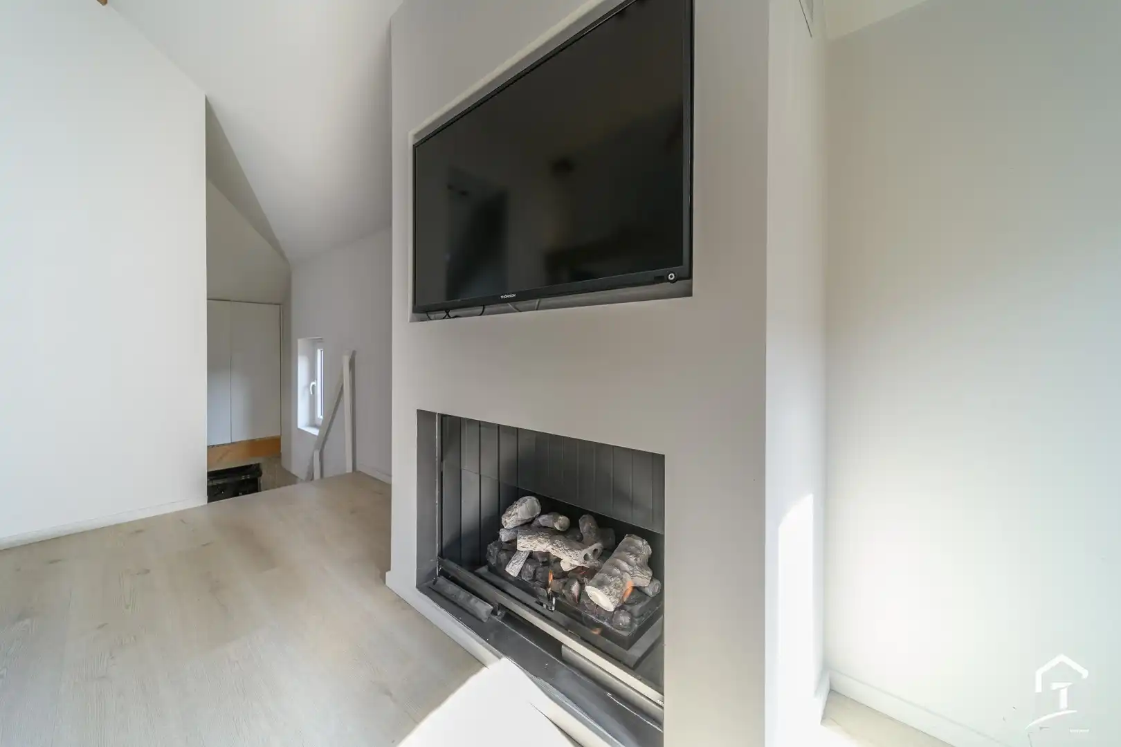 Unieke loftwoning met inpandige garage foto 22