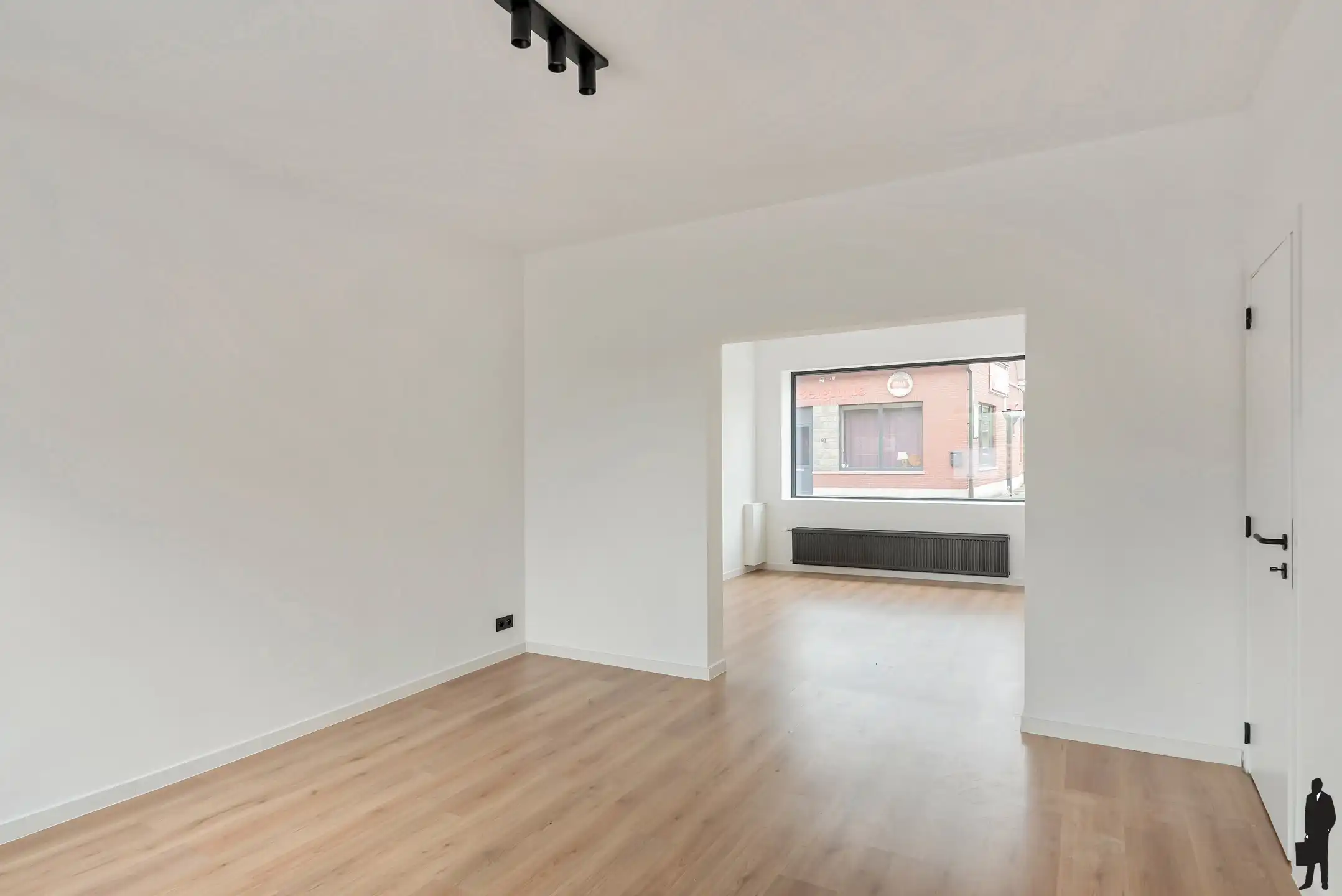 Volledig gerenoveerde woning met 4 slpk. in het centrum van Meer - Vlakbij de Nederlandse grens! foto 8