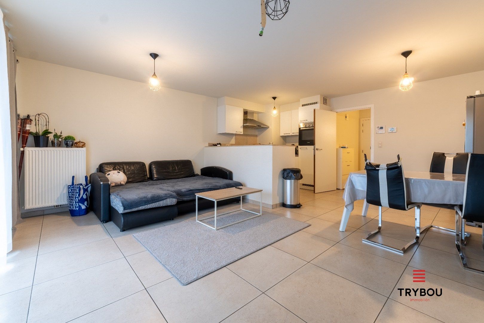 Ruim duplexappartement vlak bij het centrum van Roeselare foto 3