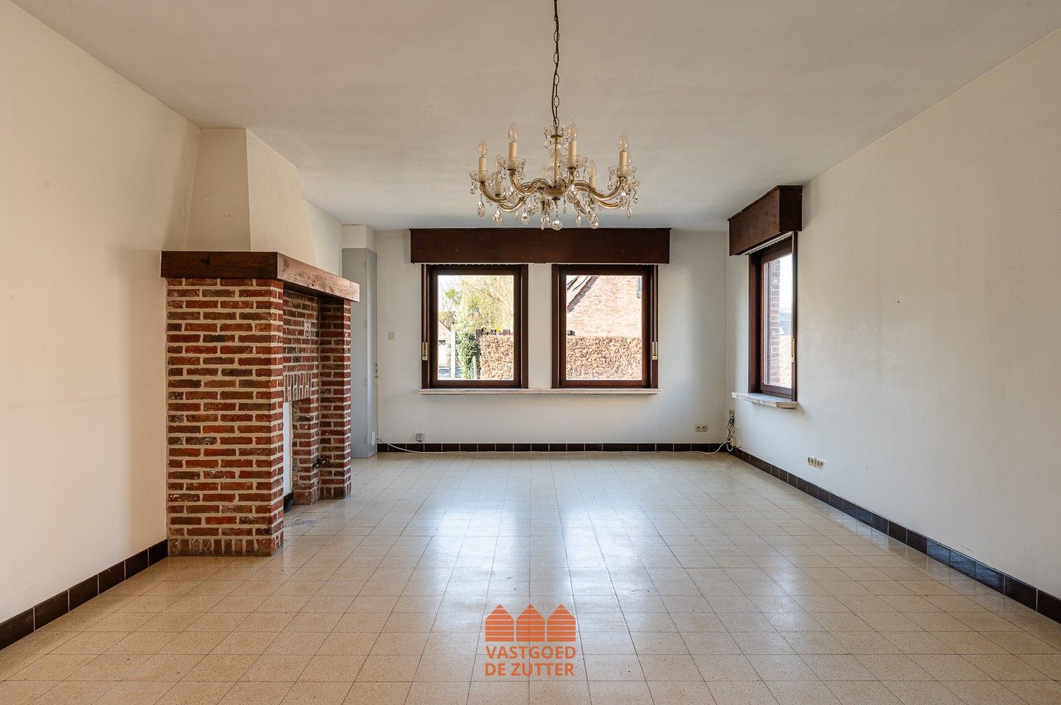 Te renoveren halfopen woning met prachtig vergezicht op unieke locatie foto 8