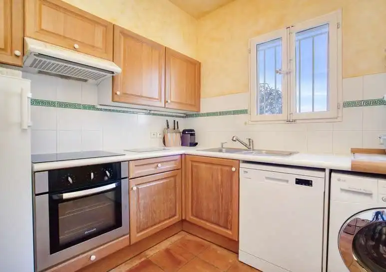 Charmante vakantiewoning met private aanlegplaats en zwembad te PORT GRIMAUD foto 9