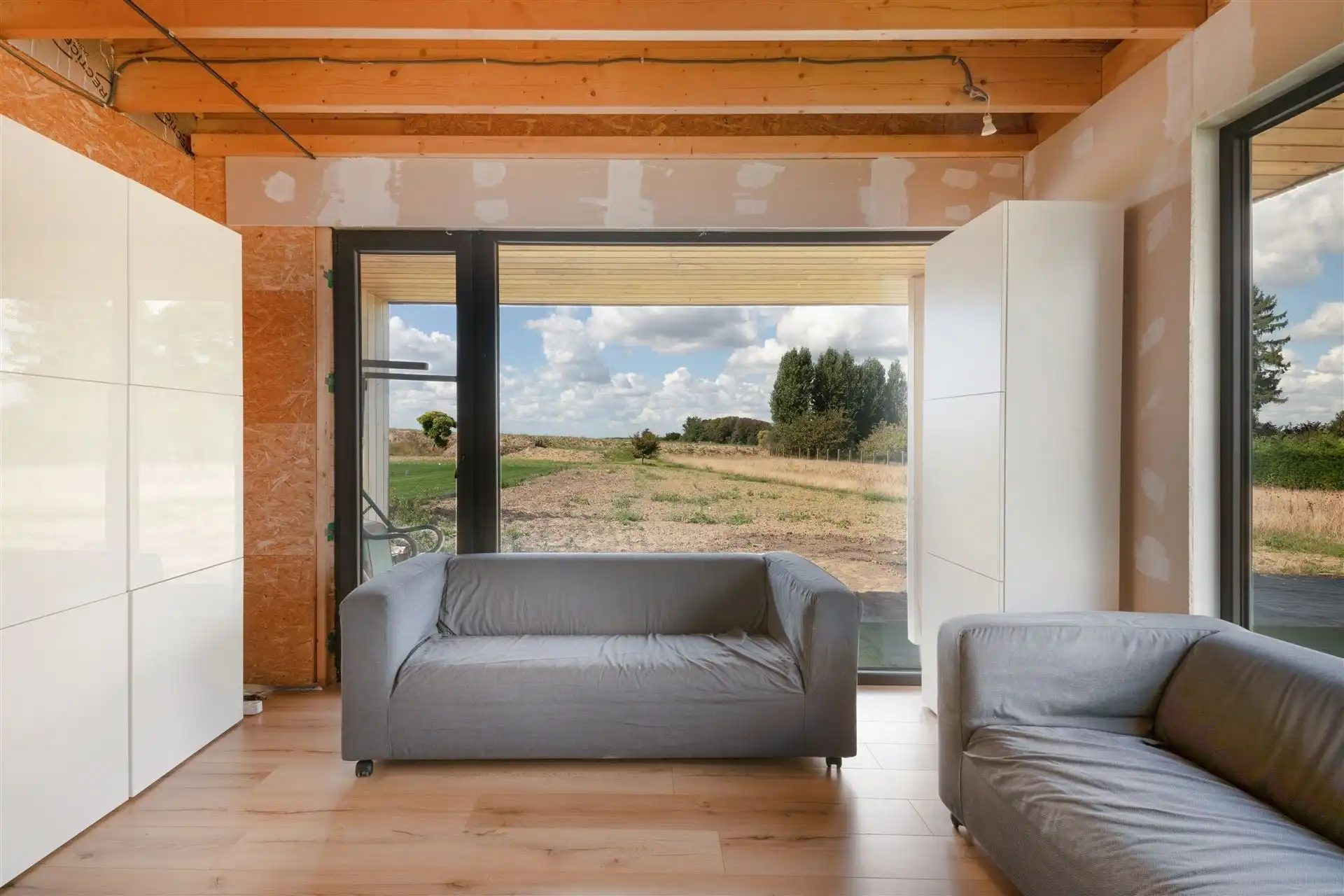 Moderne energiezuinige woning met uniek uitzicht in Gavere foto 12