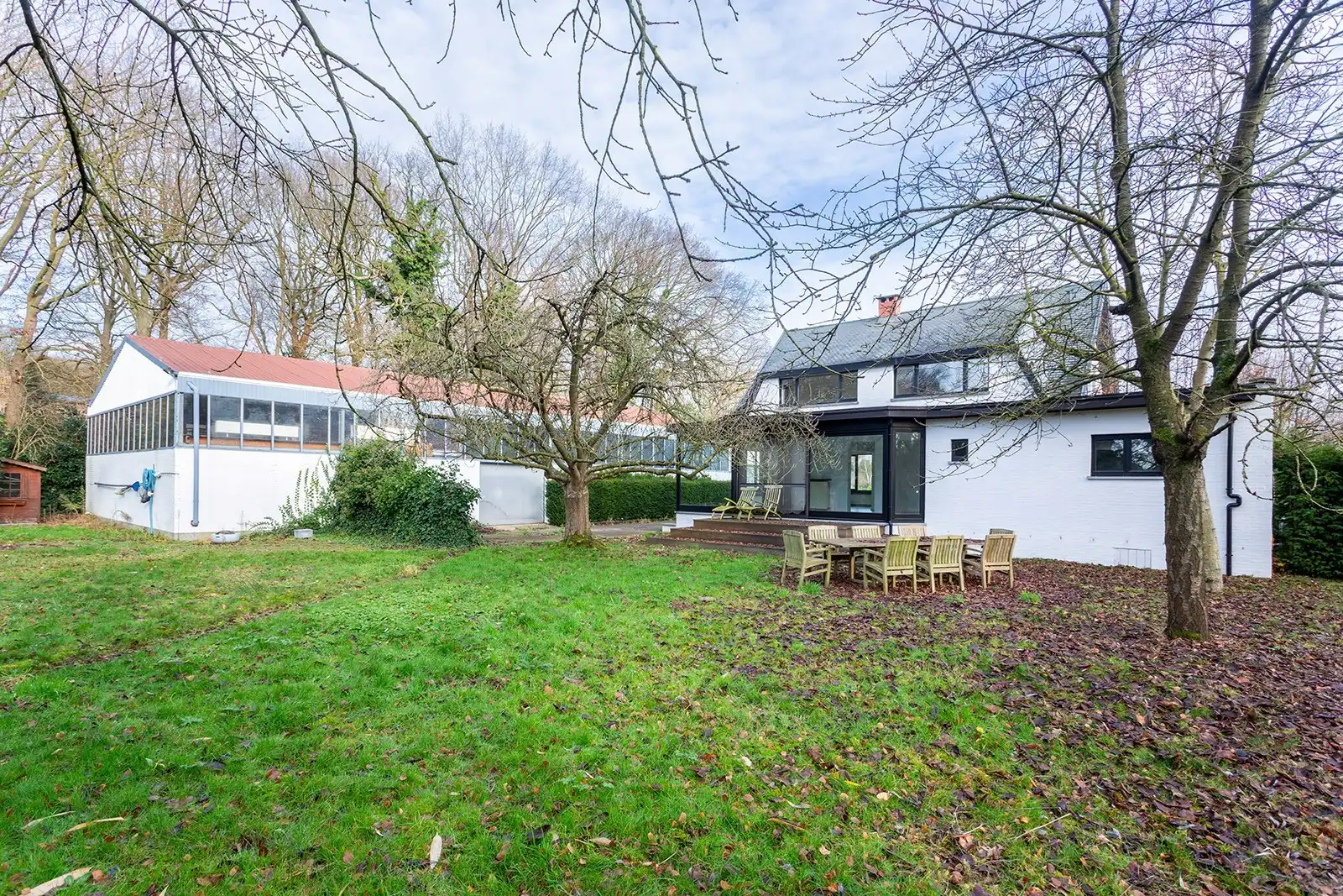 Uniek domein met villa, magazijn en uitgestrekte gronden foto 7