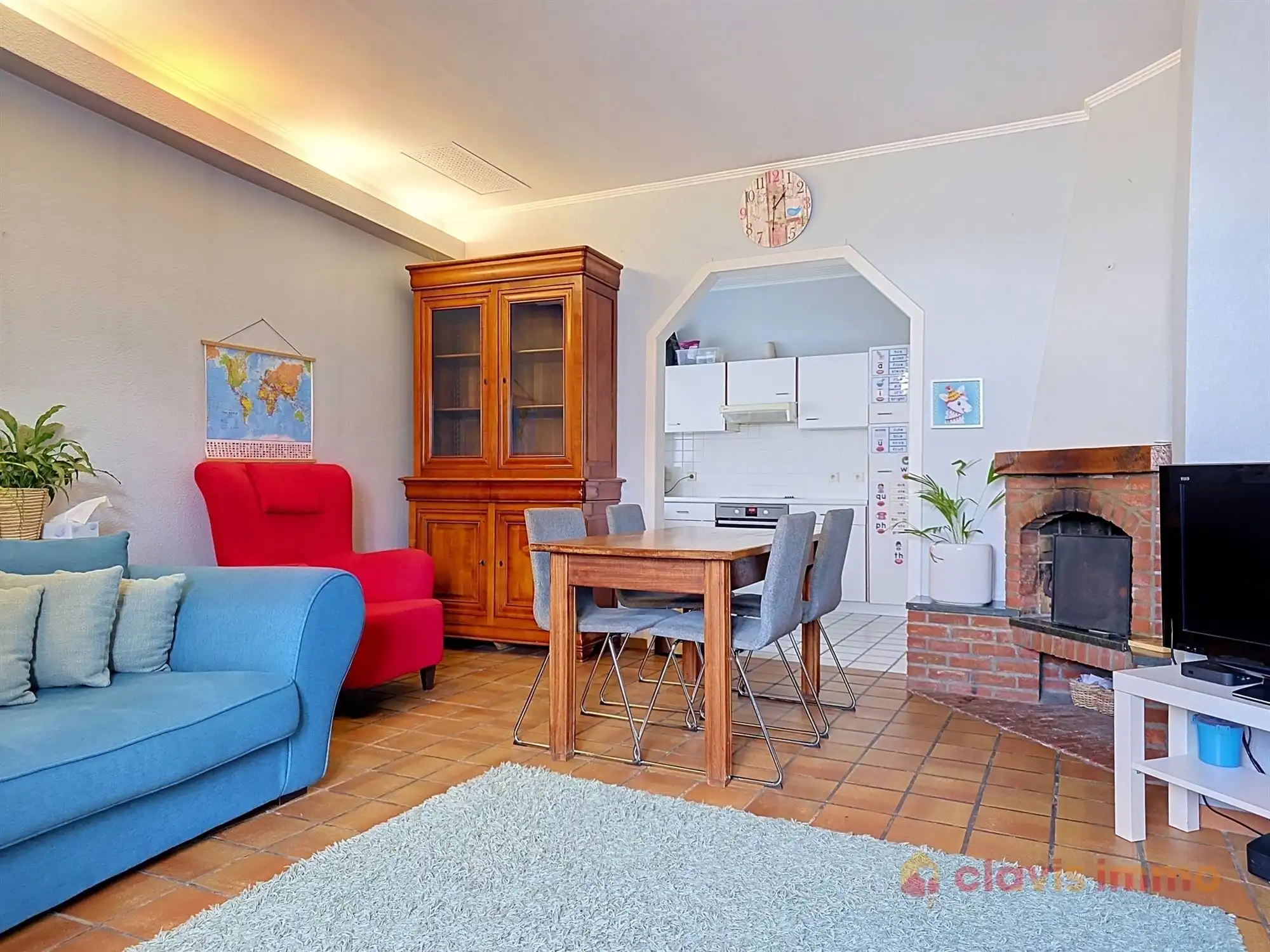 Aangename 3-gevel woning met tuin foto 5