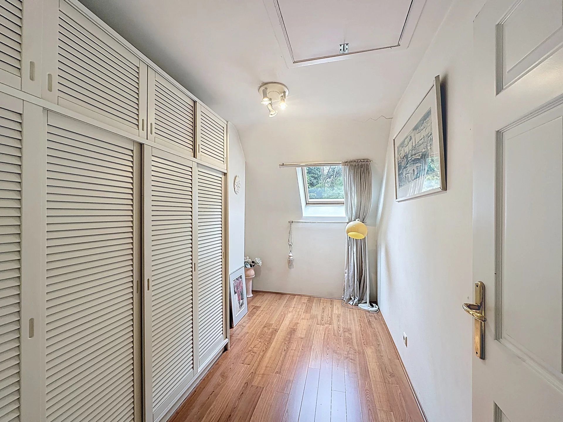 Klassieke energiezuinige villa met 4 (mog. 5) slaapkamers op ruim perceel. foto 31