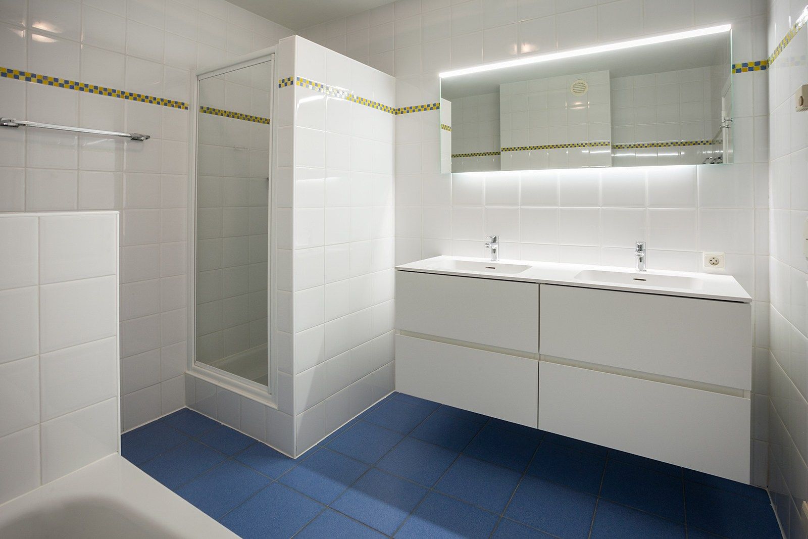 Ruim appartement met terras foto 23