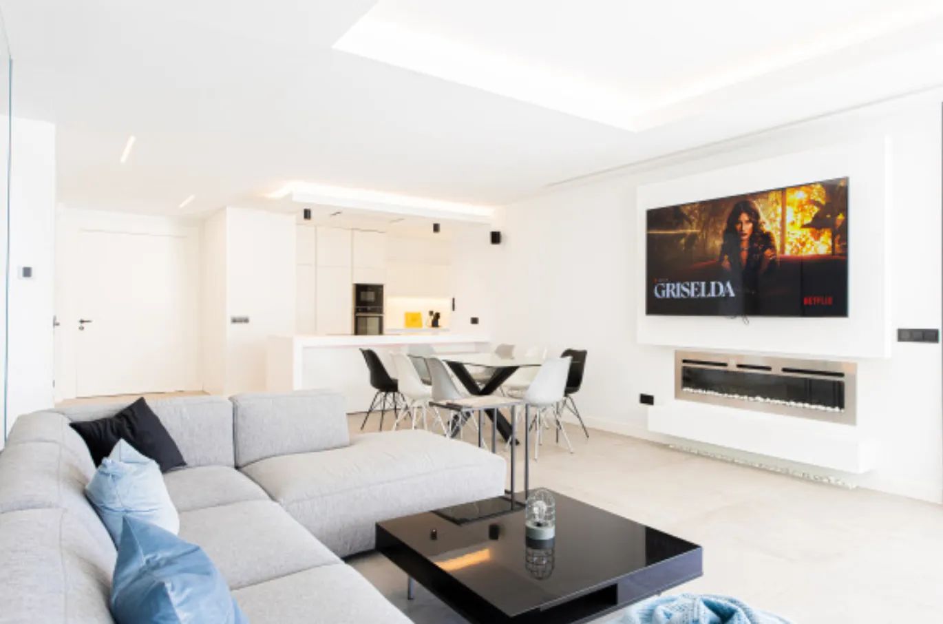 Adembenemende nieuwbouw villa - unieke kans om te genieten van een ongeëvenaarde levensstijl vol luxe en recreatie foto 3