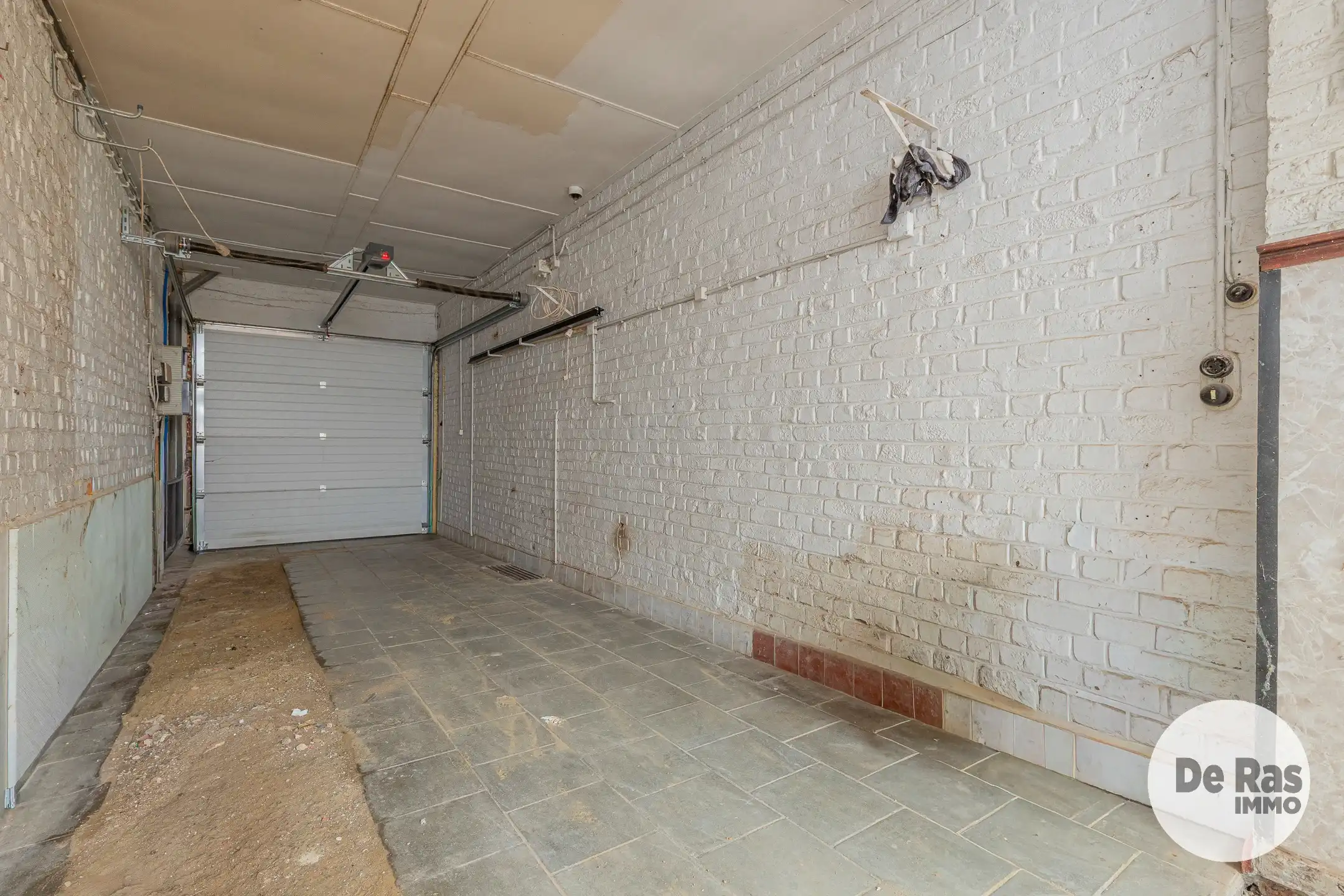 HAALTERT - Verder te renoveren woning met 4 kamers en tuin foto 7