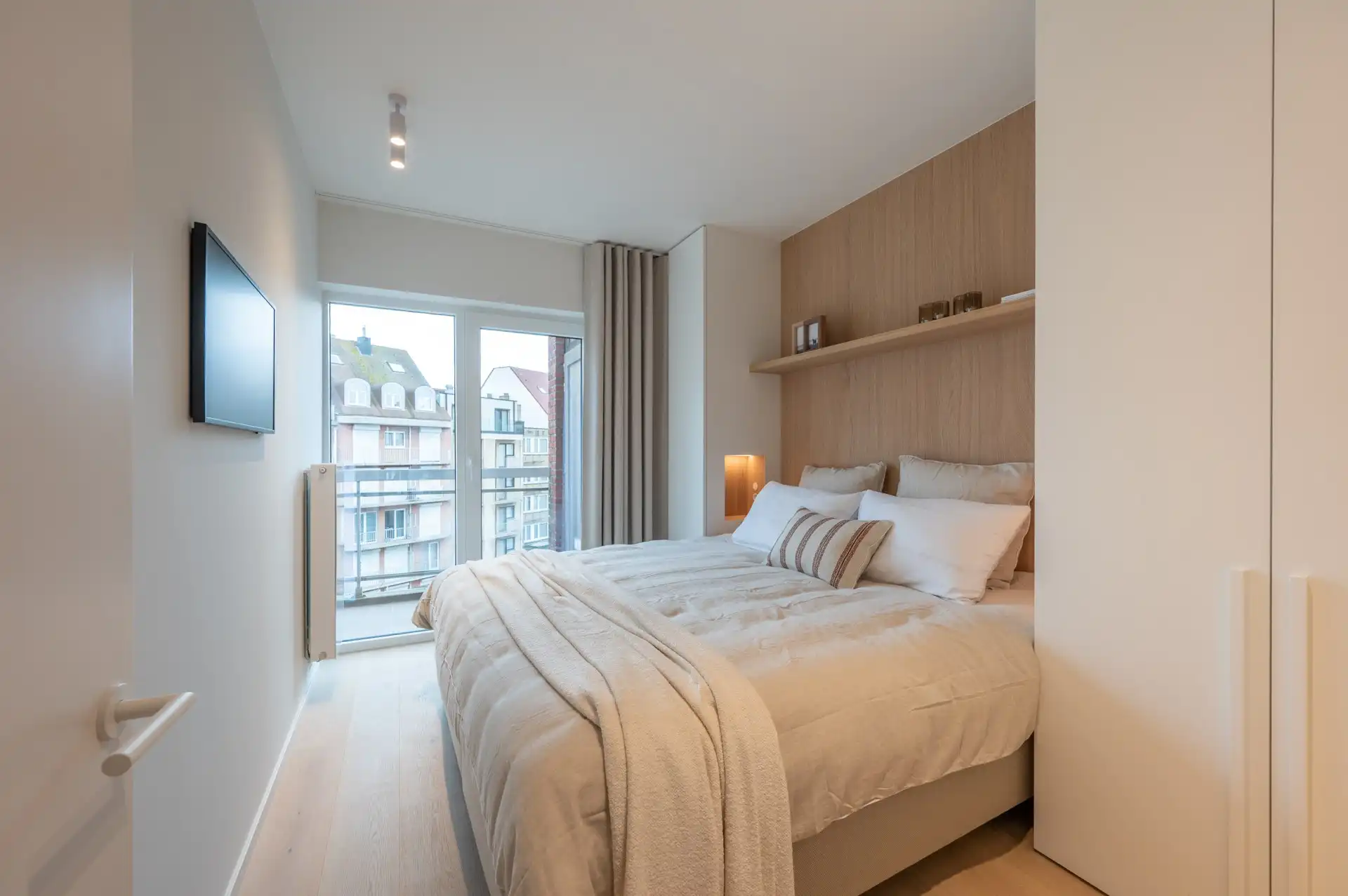 Zeer goed gelegen appartement op enkele passen van het gezellige Rubensplein. foto 16