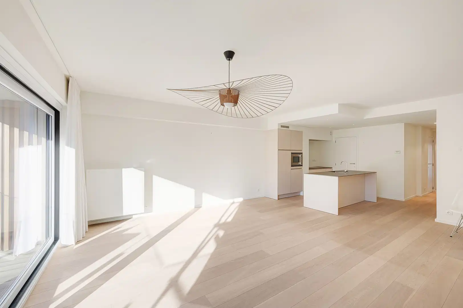 Instapklaar appartement, in het commerciële centrum van Knokke en vlakbij de zee. foto 3