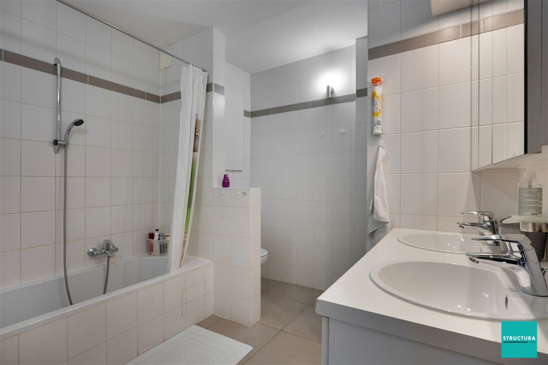 Instapklaar appartement met 2 kamers en zonneterras foto 7