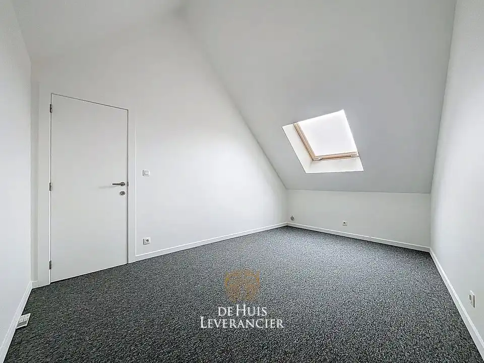 Stijlvol gerenoveerd energiezuinig duplex-appartement (3 slaapkamers – 137 m²) met tuin foto 19
