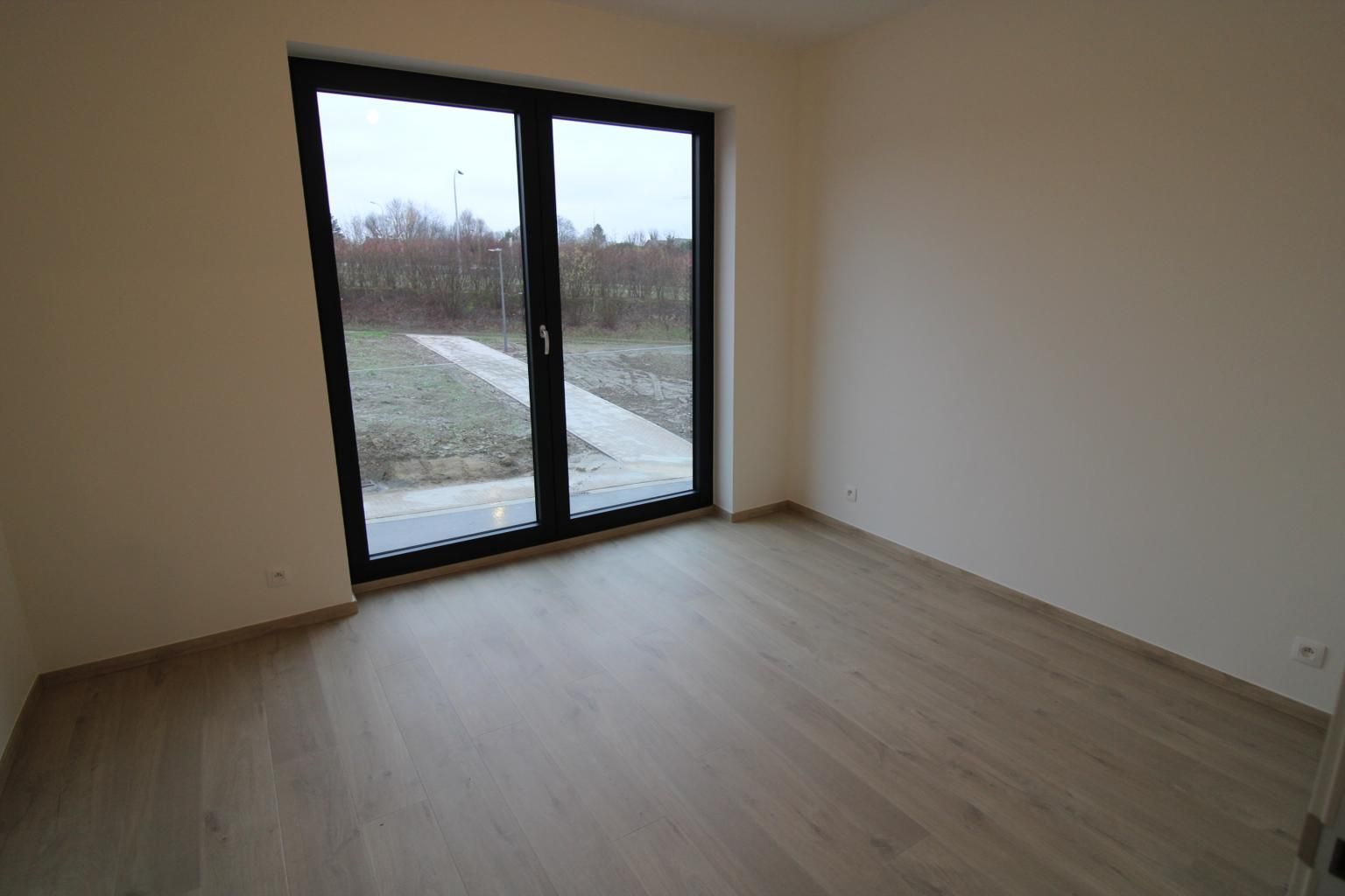 Prachtig nieuwbouw appartement met 2 slaapkamers en 2 ondergrondse staanplaatsen te Zellik. foto 11