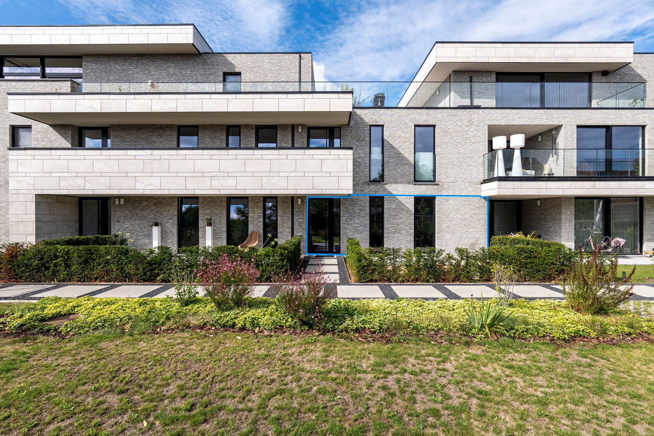 Luxe afgewerkt gelijkvloers appartement met twee slaapkamers foto 13