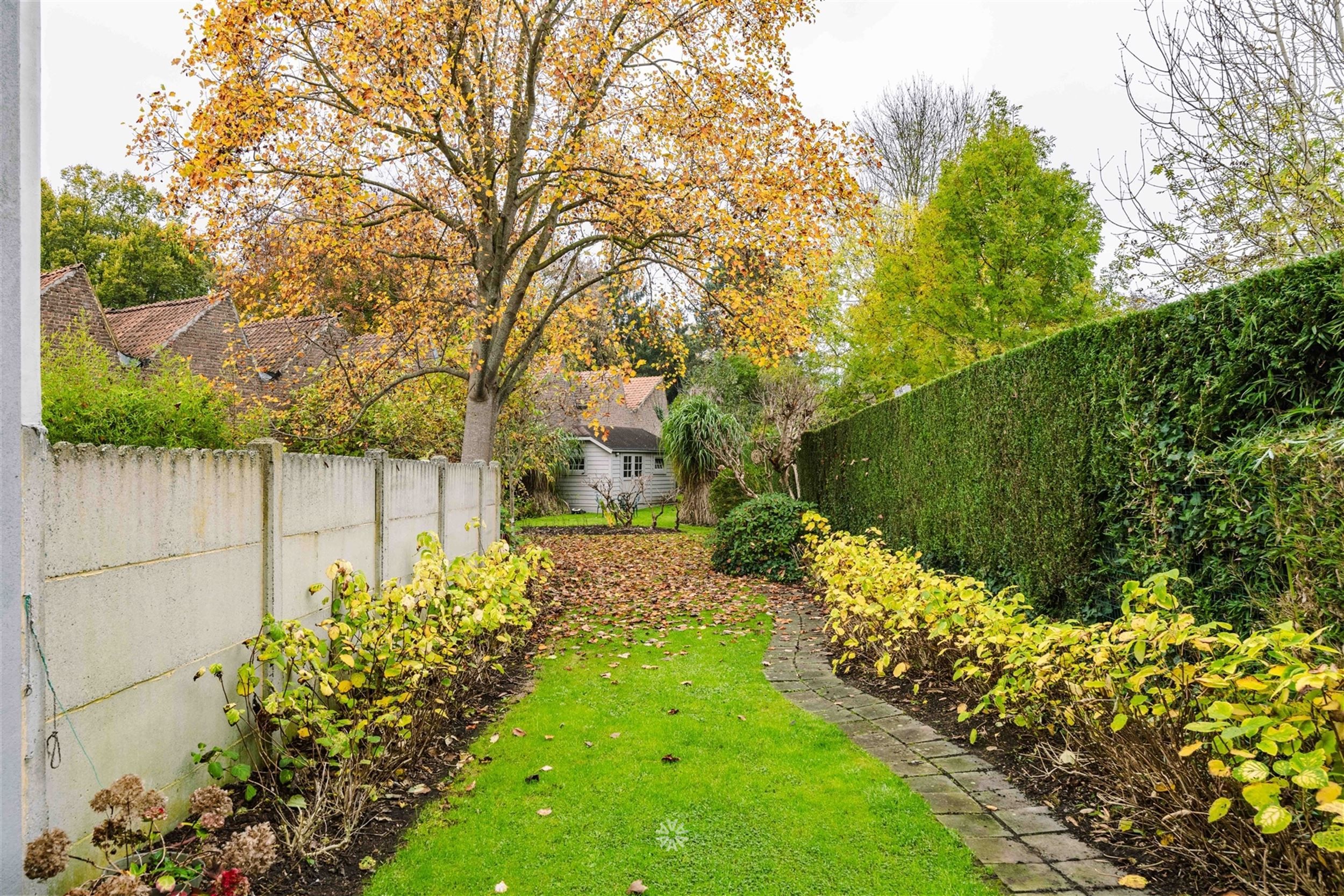 Klassevolle herenwoning met moderne aanbouw in hartje Ronse foto 19