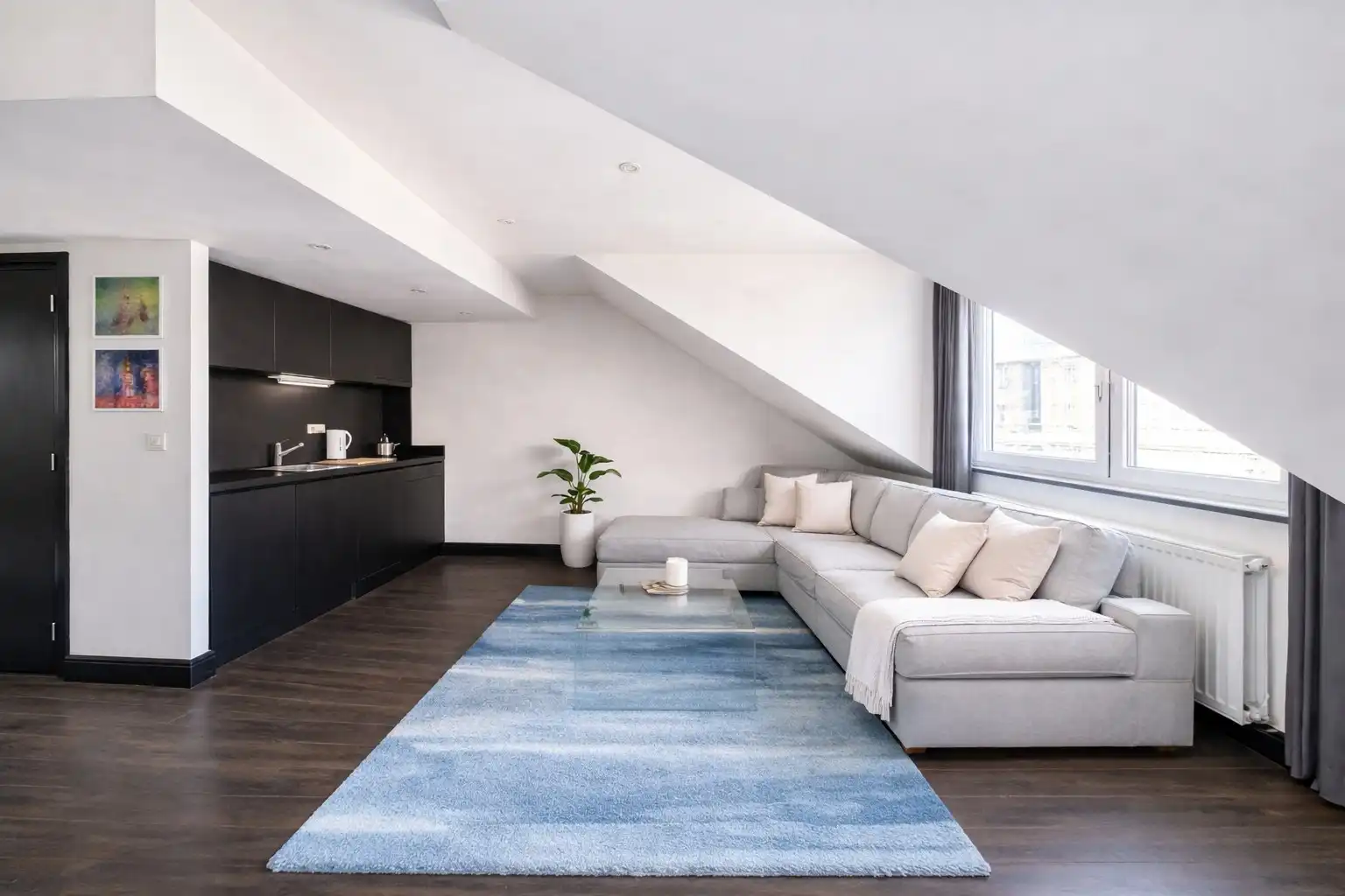 Charmant duplexappartement met terras aan de Plantin en Moretuslei foto 3