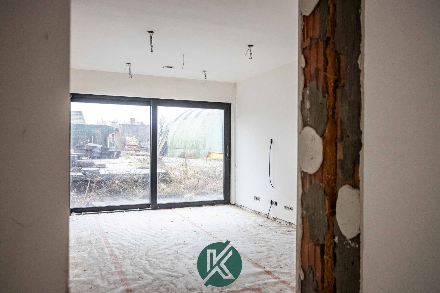 Verder af te werken nieuwbouwwoning met potentieel foto 10