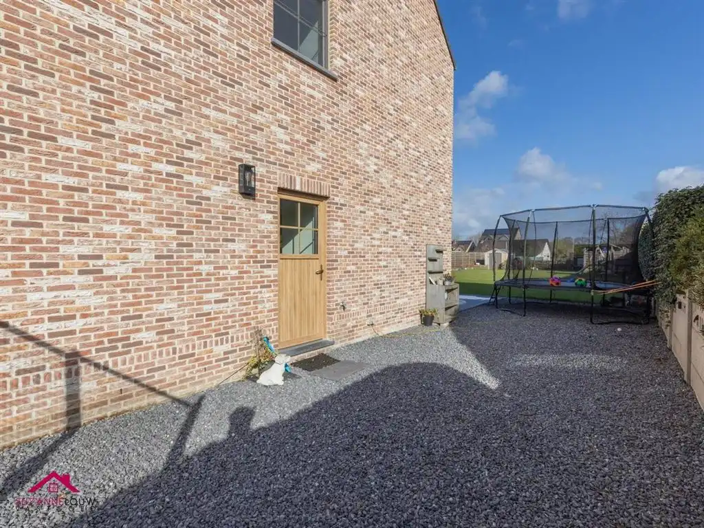 Energiezuinige vrijstaande woning in landelijke stijl foto 4