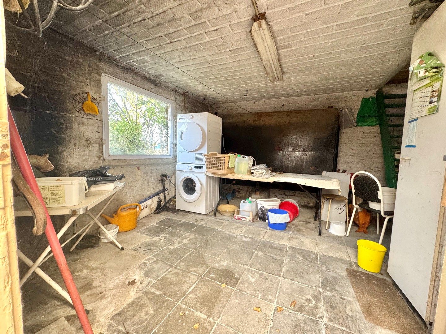 Halfopen woning te koop in Hulste met tuin, mogelijkheid tot 6 slaapkamers en garage. foto 10