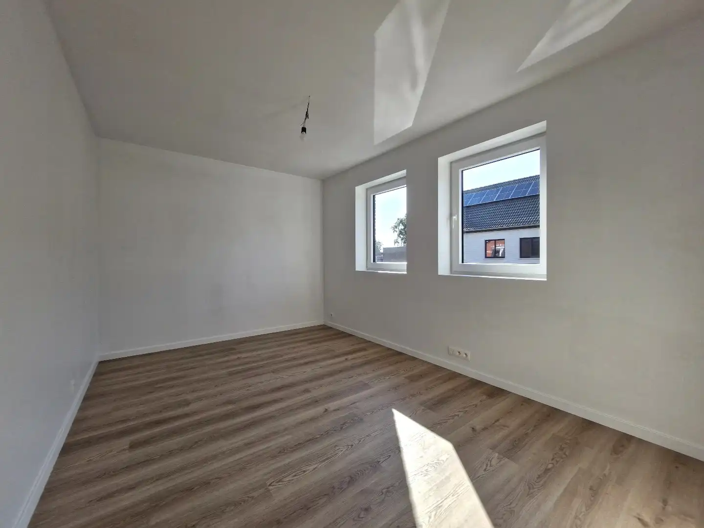 Nieuwbouwwoning met mooie tuin, garage en 4 slaapkamers te Dudzele foto 17