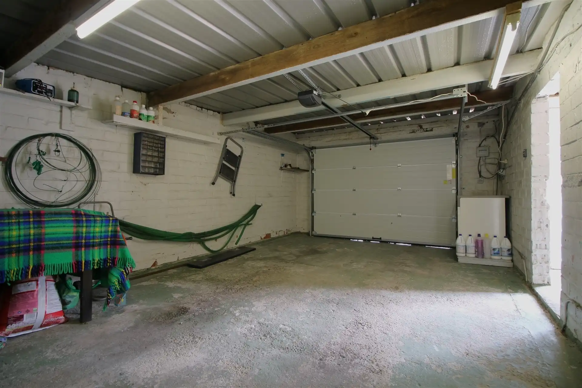 Goed onderhouden HOB met tuin foto 14