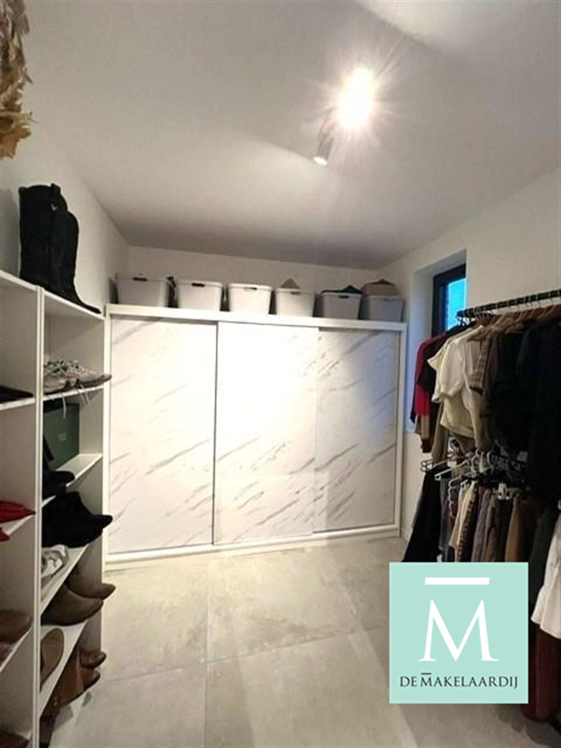 Super gezellig nieuwbouwappartement met 2 slaapkamers en groot terras op toplocatie! foto 10