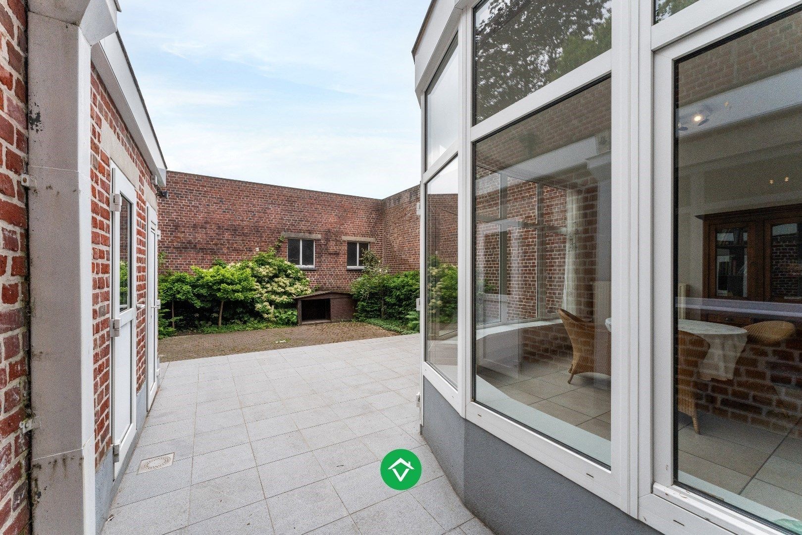 Ruime woning met 7 slaapkamers en loods (320m²) in centrum Roeselare foto 25
