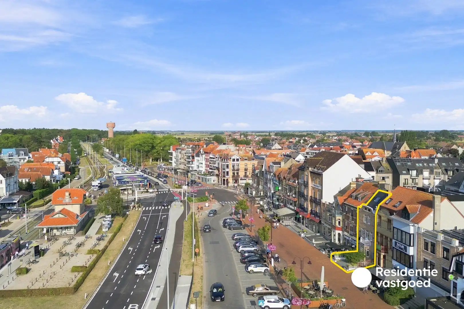 Wonen boven, ondernemen beneden: volledig gerenoveerd restaurant met luxueuze woonst in hartje De Haan foto 34