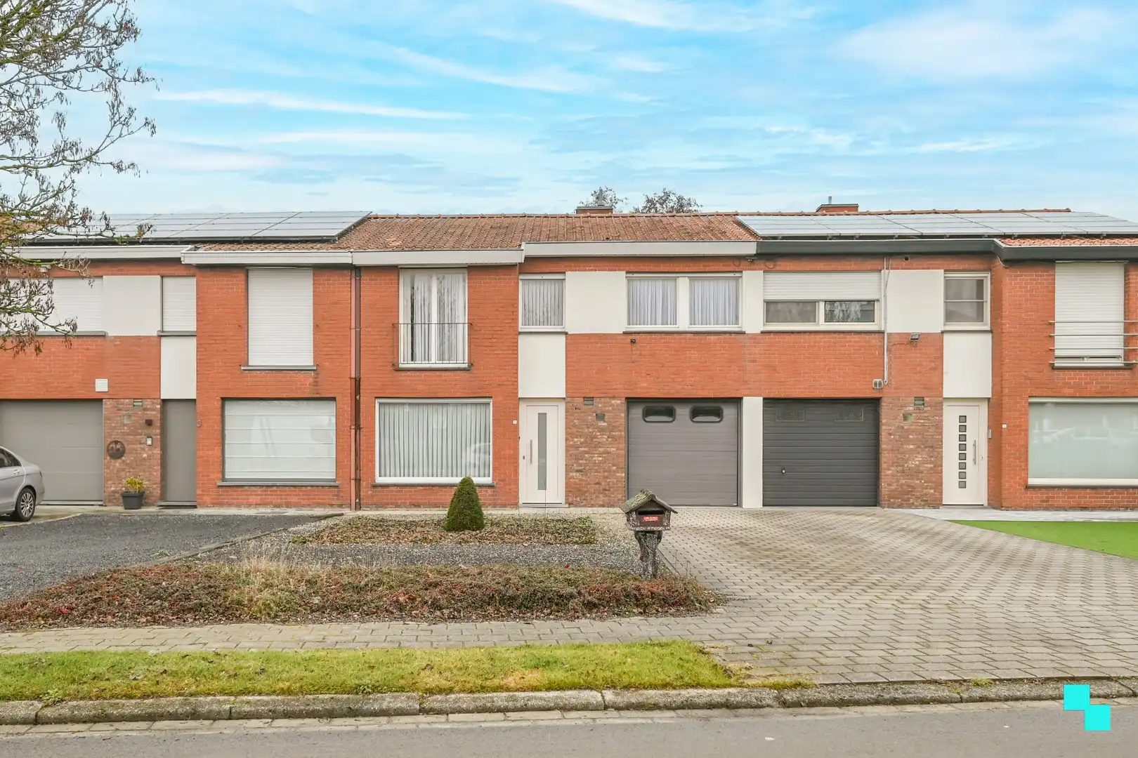 Ruime woonst met vier slaapkamers in het hartje van Kachtem foto 28