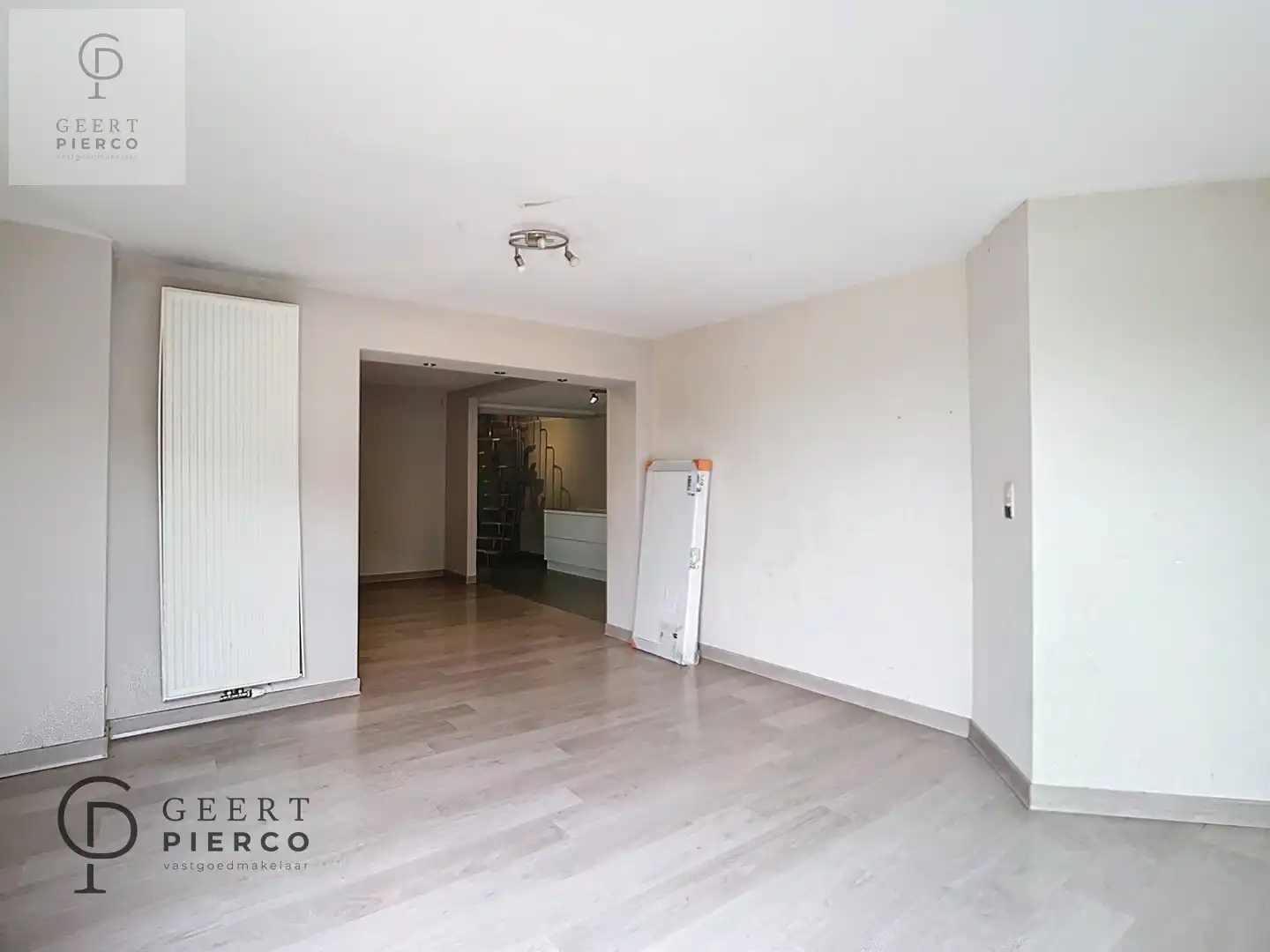 Handelszaak met woonst foto 18