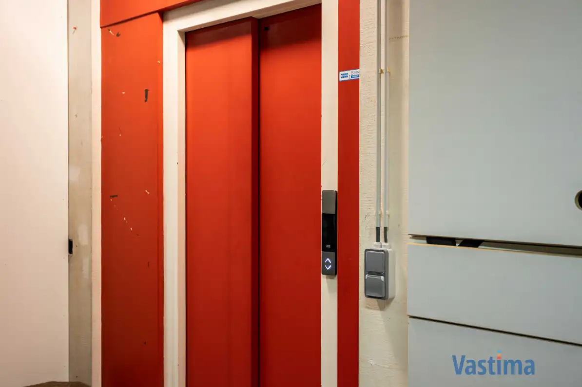 Unieke stadswoning met lift en garage in hartje Aalst foto 5