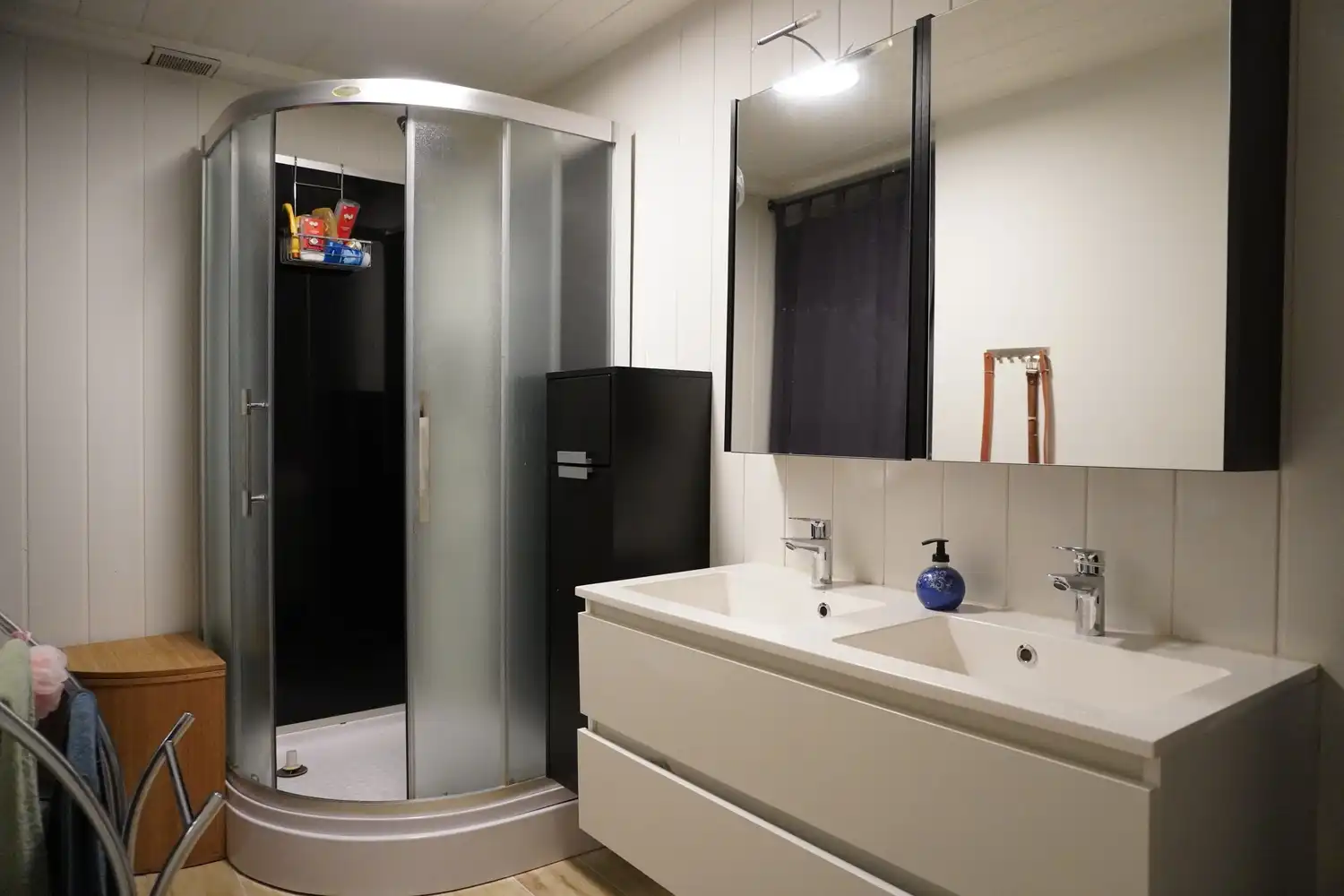 Ruim appartement met 3 slaapkamers, terras en garage op gunstige ligging in Beringen foto 9