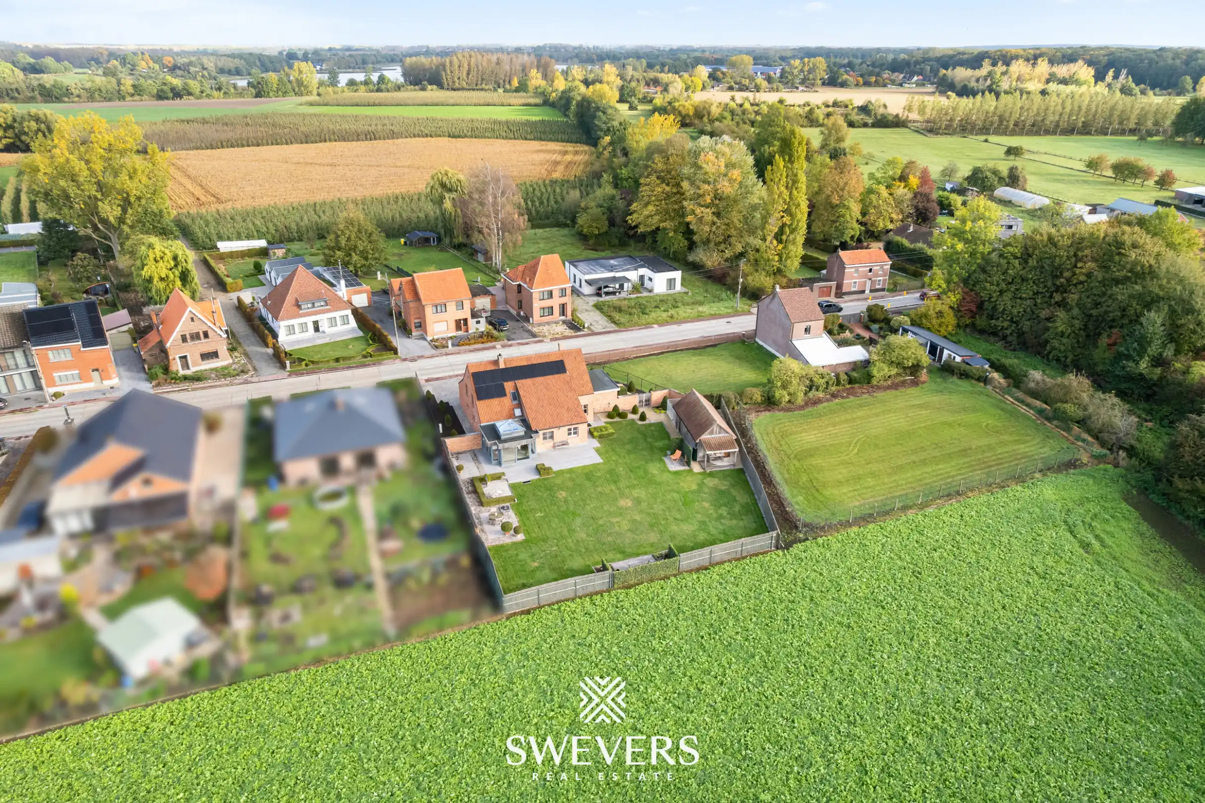 Sfeervolle open bebouwing met royale tuin en veel privacy foto 33