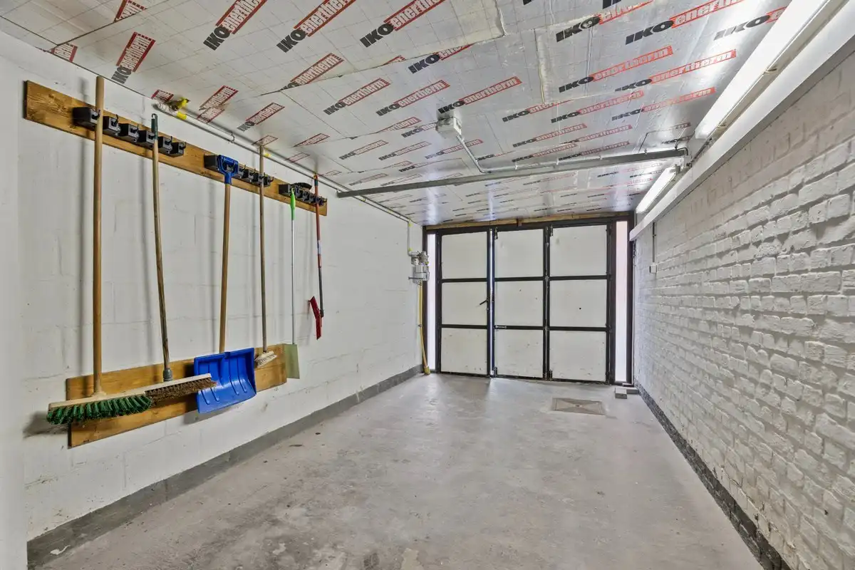 Ruime woning met 4 slaapkamers, 2 garages en zonnige tuin te Tongeren-Nerem foto 18
