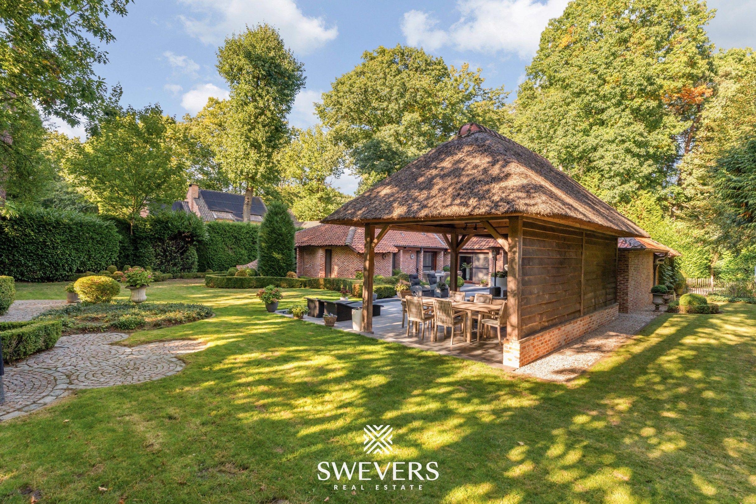 Exclusieve villa in Zuid-Franse stijl omgeven door groen in residentiële wijk Kayenberg foto 4